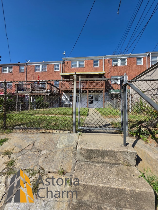 Building Photo - 1609 Northbourne Rd