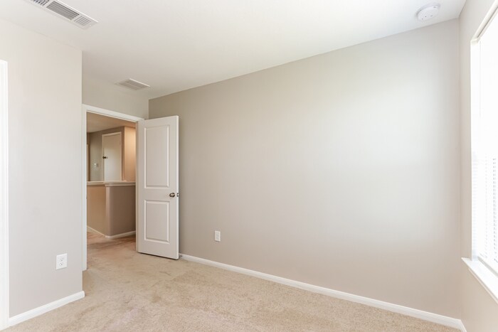 Building Photo - 17874 Plow Horse Ln