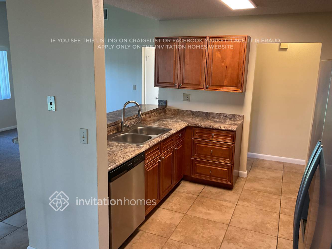 Building Photo - 4005 W Sailboat Dr