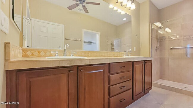 Building Photo - 26505 W Burnett Rd