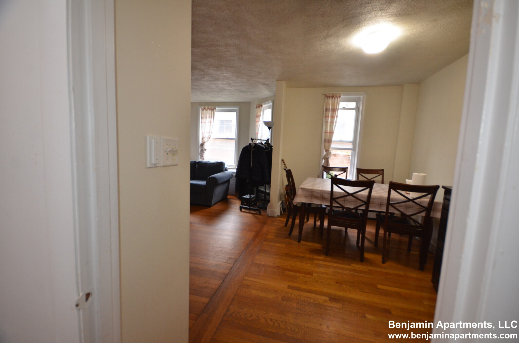 Building Photo - 316 Tappan St