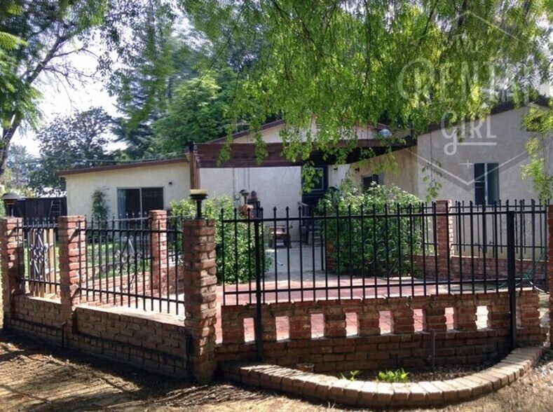 Building Photo - 5723 Stansbury Ave