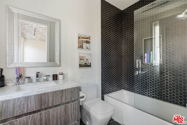 Building Photo - 3880 Prado del Trigo