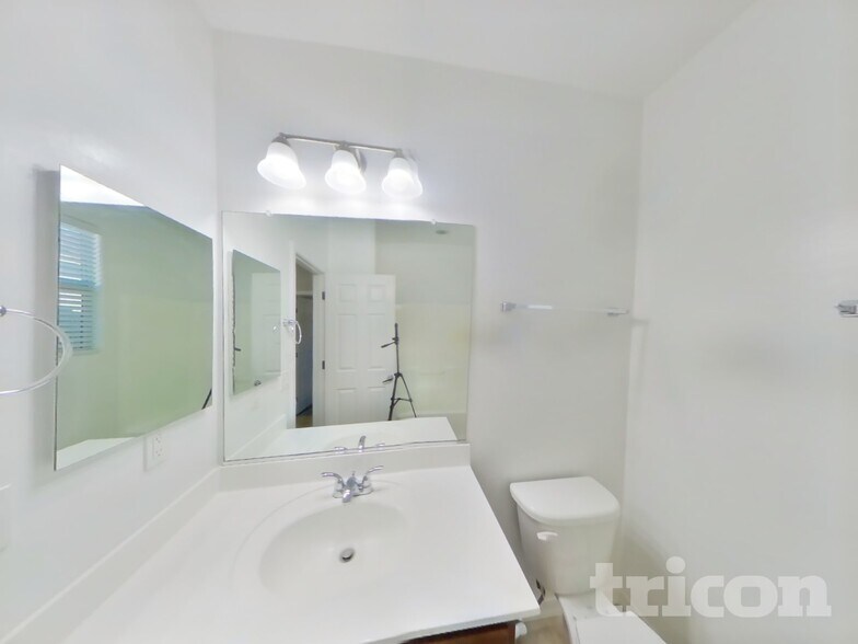 Building Photo - 34953 N Open Range Dr