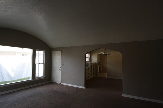 Building Photo - 4508 E Illinois Ave