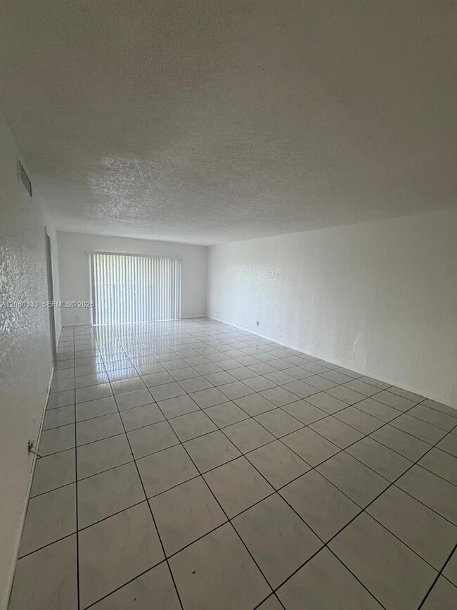 Building Photo - 3300 Spanish Moss Terrace