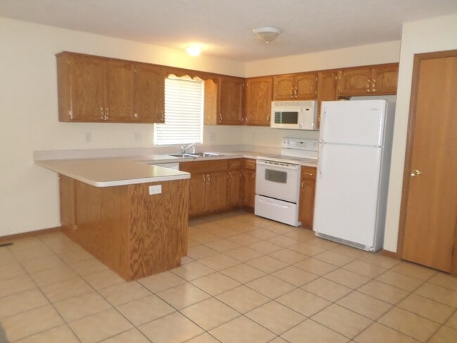 Building Photo - 928-928 Osage St