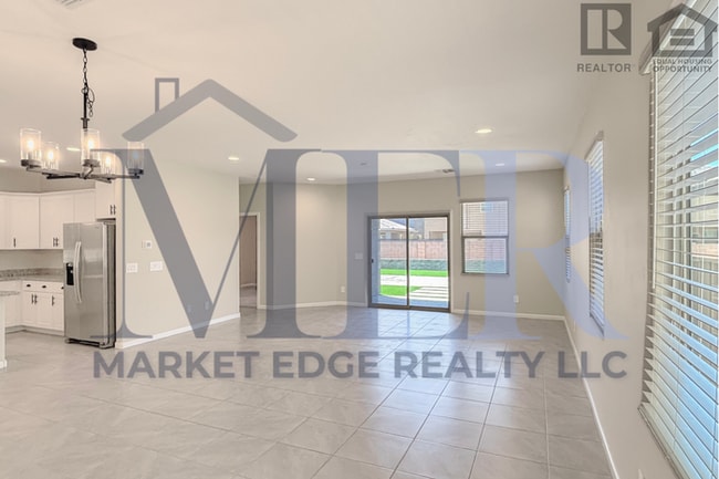 Building Photo - 4Bed/3Bath Home at I10/Wilmot Rd! $199 MOV...