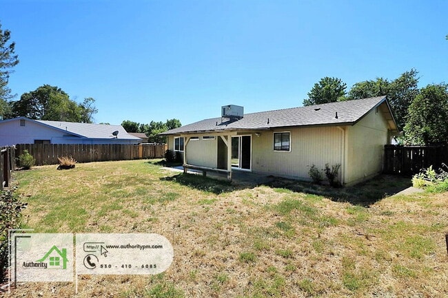 Building Photo - 3657 Santa Rosa Way