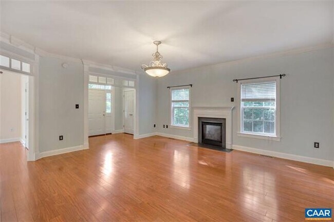 Building Photo - 991 Carodon Dr