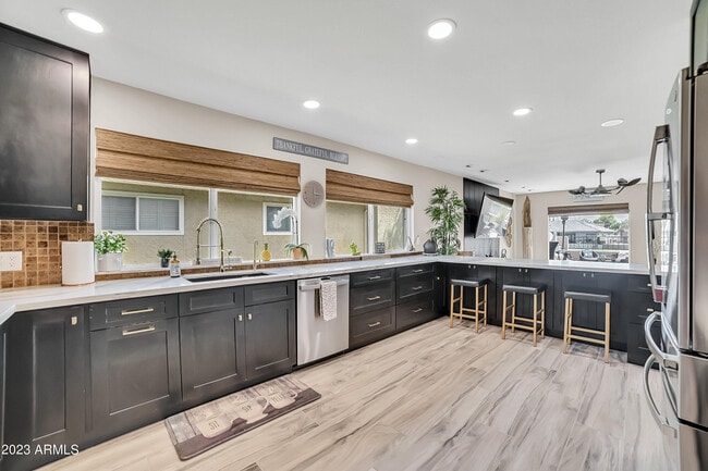 Building Photo - 8161 E Del Cuarzo Dr