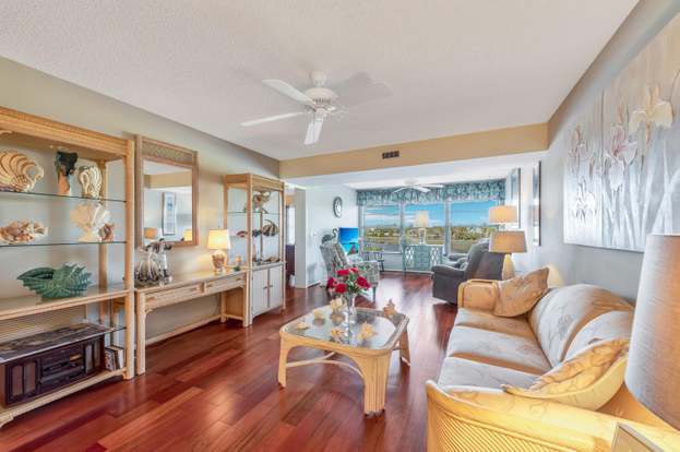 Building Photo - 33 Plantation Dr