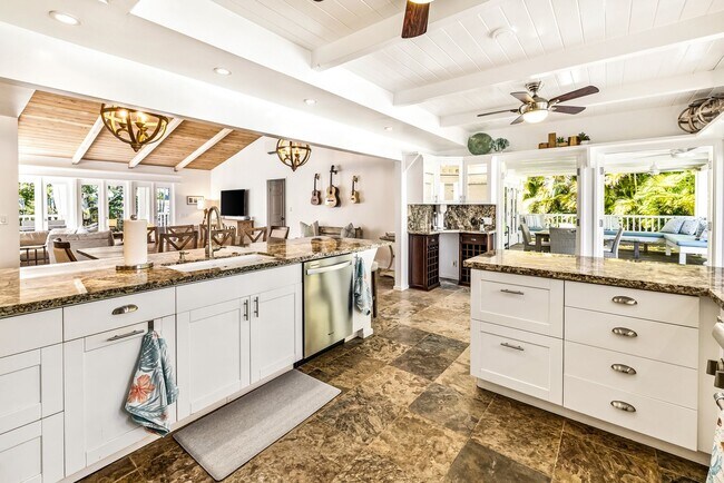 Building Photo - Fully Furnished Home in the Heart of Lanikai