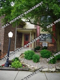 Building Photo - Clean 2 Bedroom 1 Bath Unit