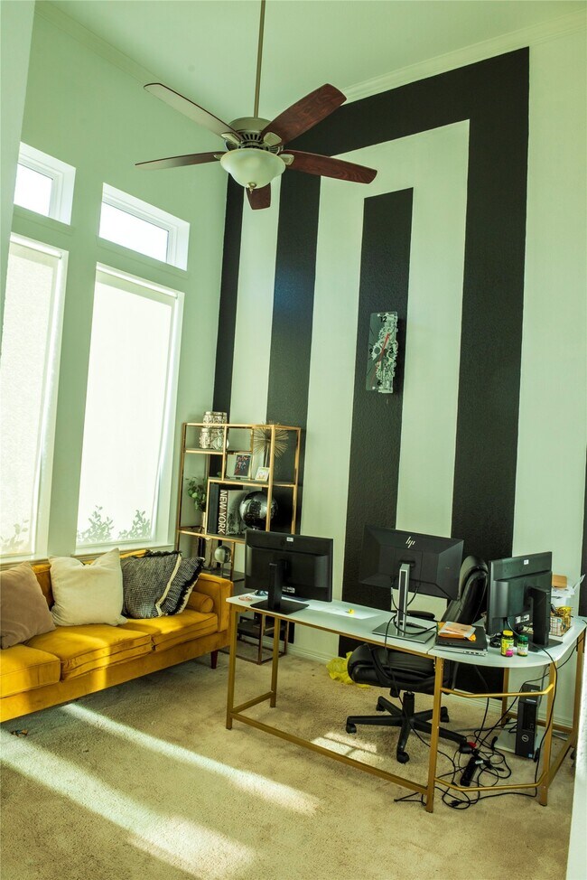 Building Photo - 5307 Streamside Trl