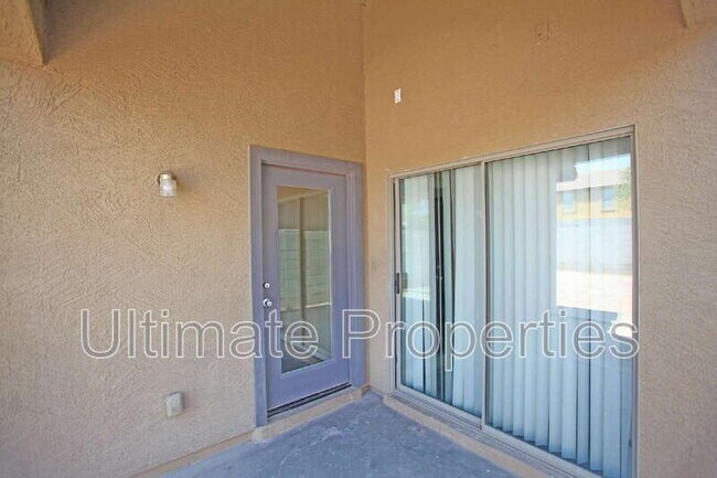 Building Photo - 2025 S 101st Ln