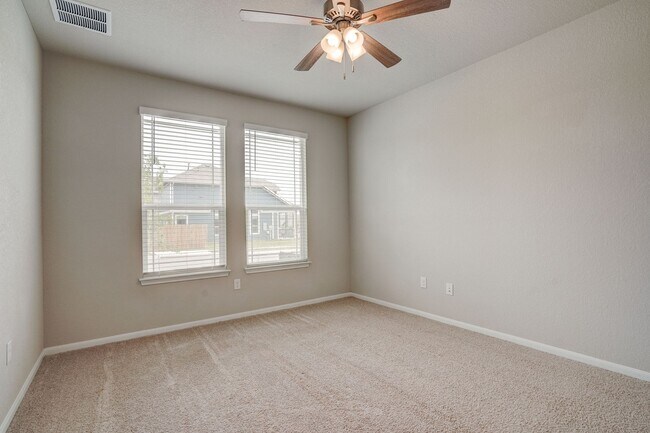 Building Photo - 10602 Tildon Ave