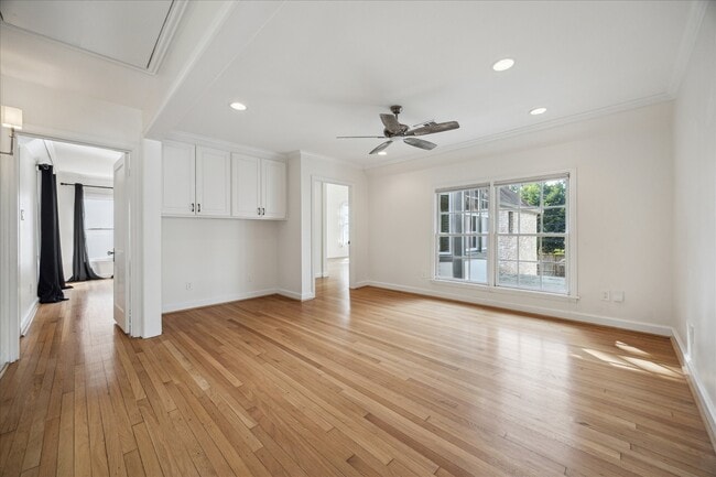 Building Photo - 2117 Chilton Rd