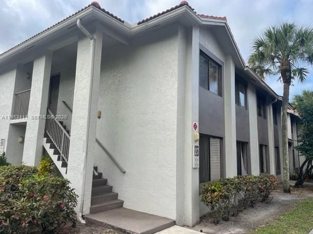 Building Photo - 8329 Coral Lake Dr