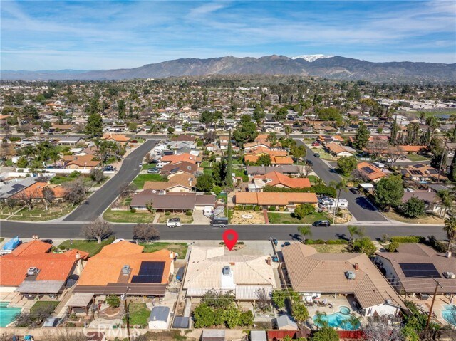 Building Photo - 41363 Plumrose St