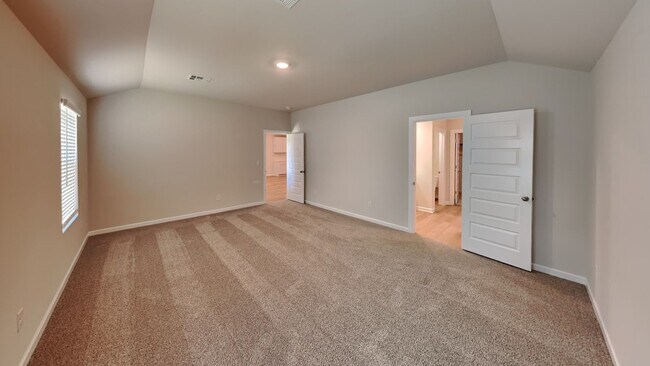 Building Photo - Brand New 4 Bedroom 2 Bath Home in Yukon S...