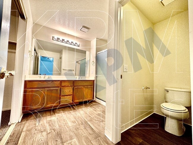 Building Photo - 3059 Carousel Cir