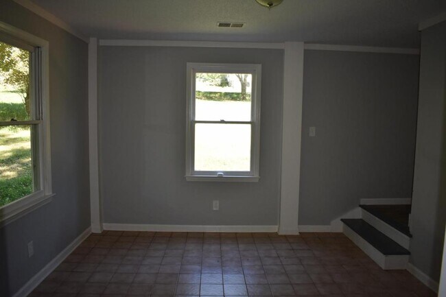 Building Photo - 124 Childress Road