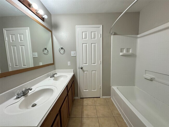Building Photo - 1126 Desert Willow Ln