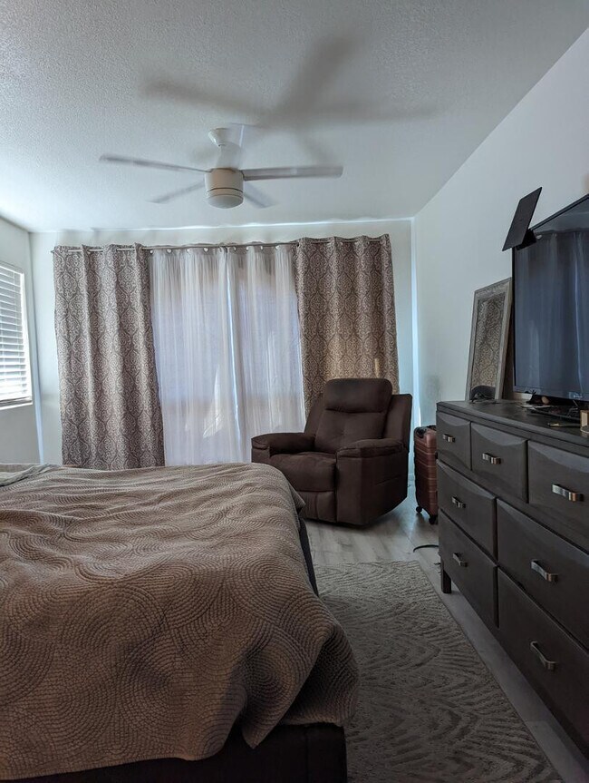 Building Photo - 306 E Ludlow Dr