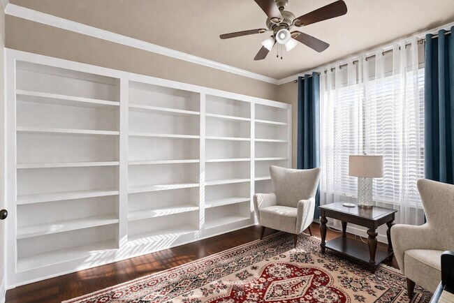 Building Photo - 7305 Oak Leaf Dr