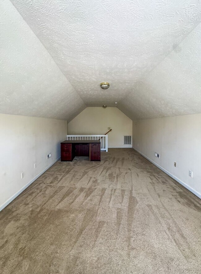 Building Photo - Charming 3 Bed 2 Bath Plus Bonus Room in Raeford