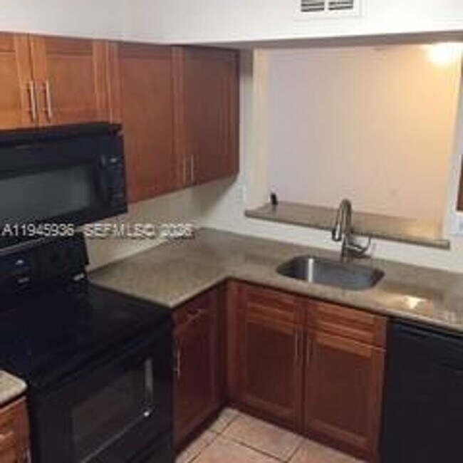 Building Photo - 4744 NW 114th Ave