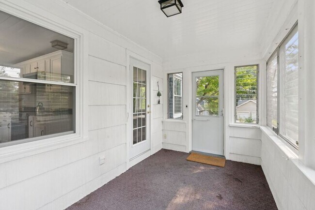 Building Photo - 67 Cutts Rd