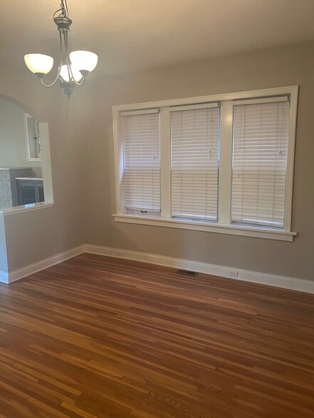Dining Room (2) - 3662 Wilmington Ave
