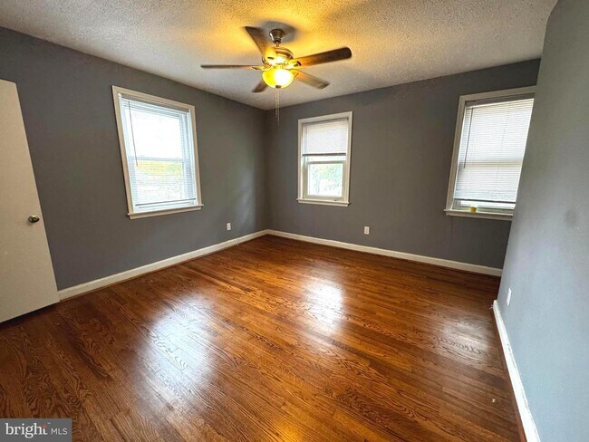 Building Photo - 3943 Pennsylvania Ave. SE