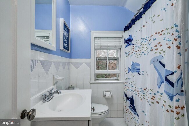Building Photo - 6007 Welborn Dr