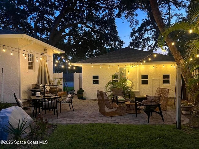 Building Photo - 346 3rd Ave