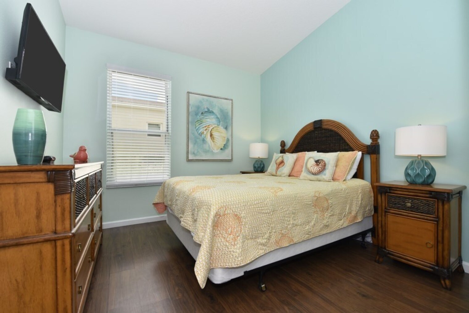 Building Photo - 8167 Fan Palm Way