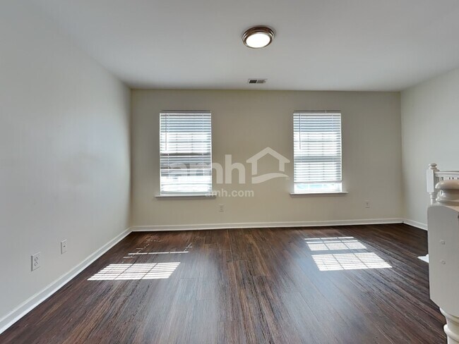 Building Photo - 95 Gentry Way