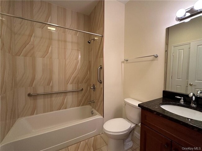 Building Photo - 77 Quaker Ave