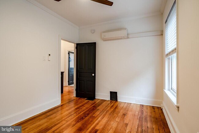 Building Photo - 310 W Biddle St