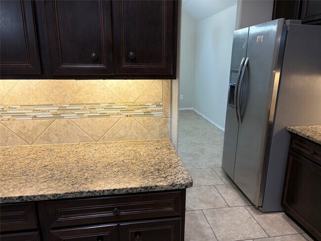 Building Photo - 24307 Hampton Terrace Ln