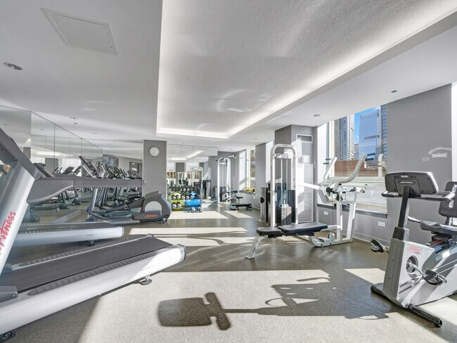 Building Photo - 600 N Kingsbury St