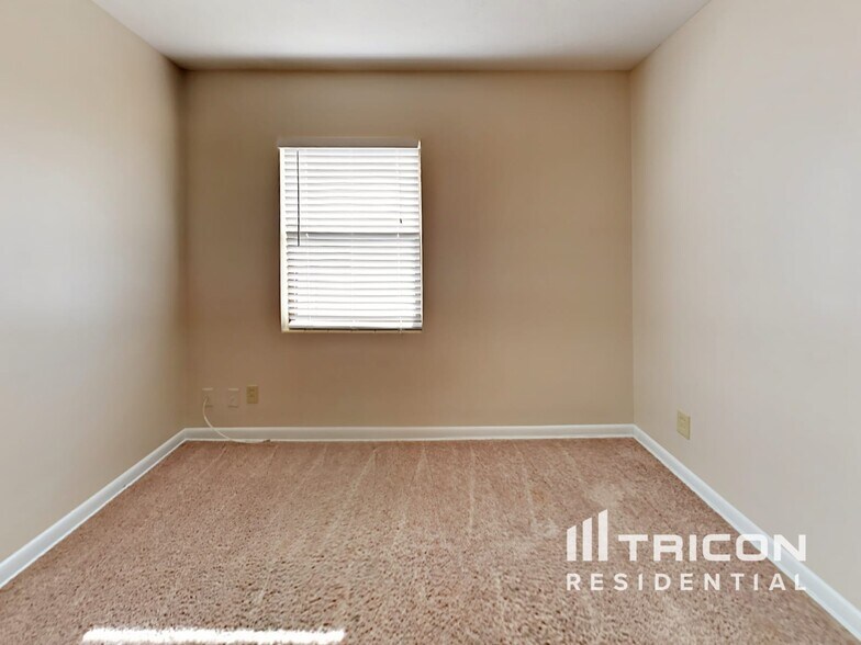 Building Photo - 10506 Dodd Rd