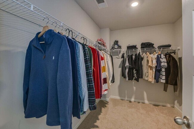 Building Photo - 262 Tahoe Drive