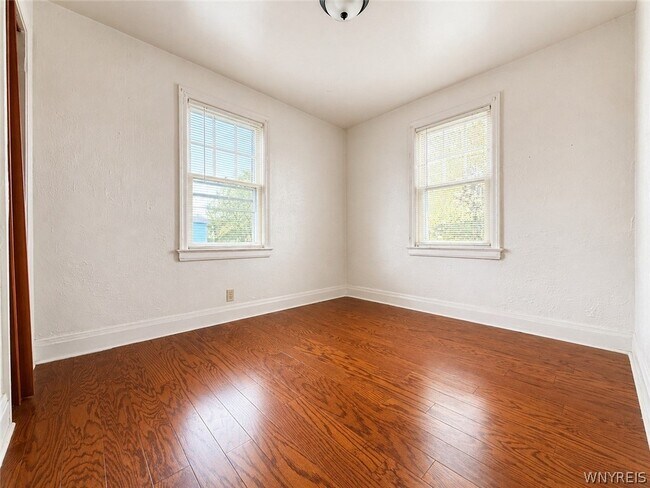 Building Photo - 3225 Belden Pl