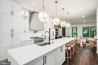 Building Photo - 206 Kalos St