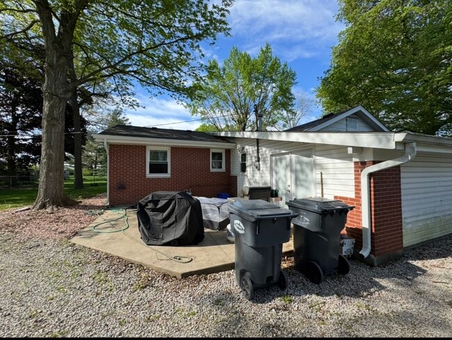 Building Photo - 2312 S Evan Park Dr