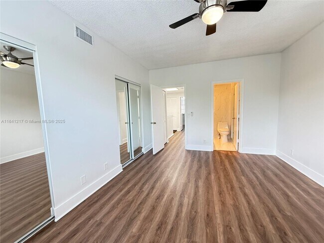 Building Photo - 16736 Hemingway Dr