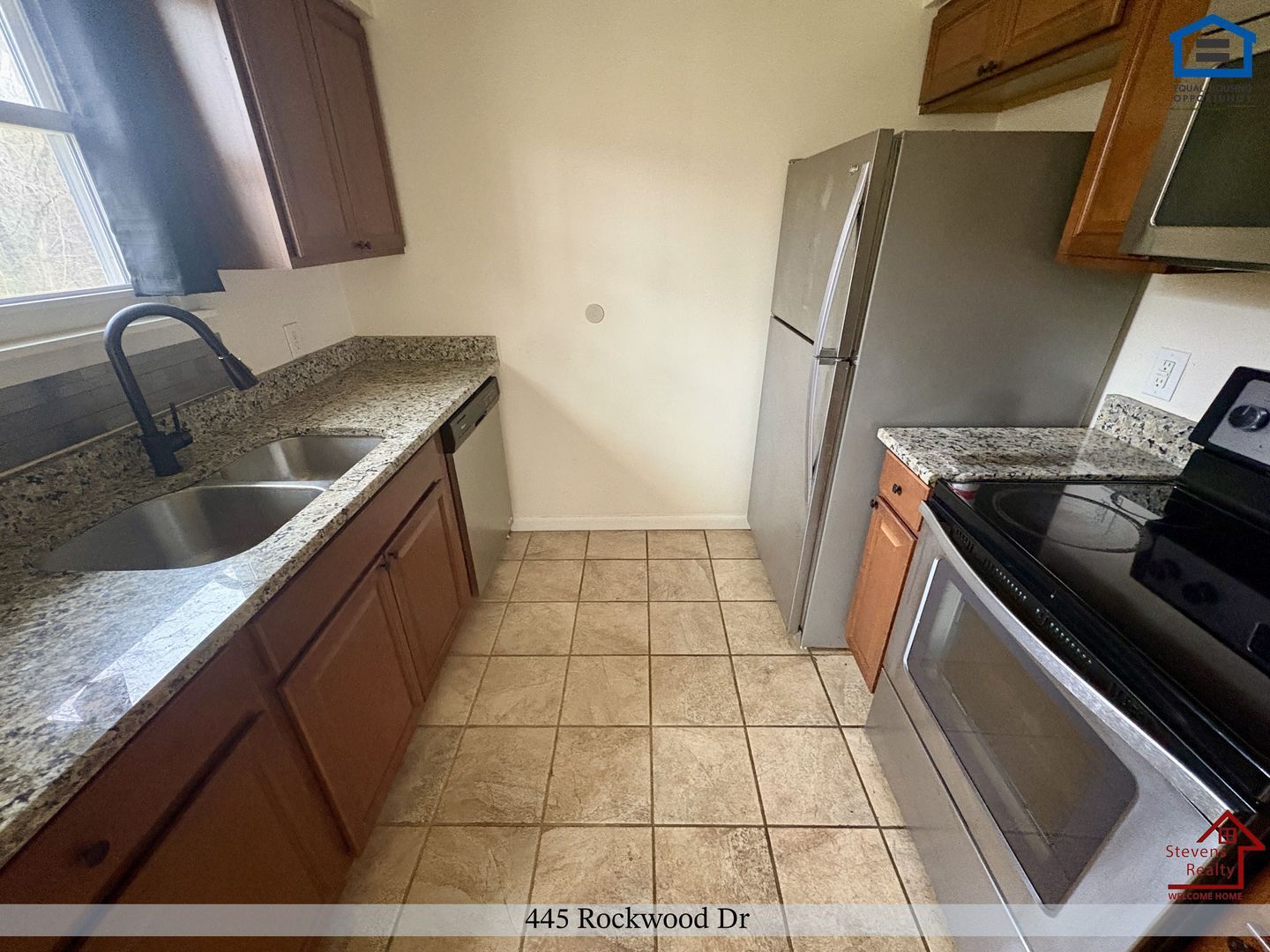 Building Photo - 445 Rockwood Dr